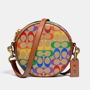 🎁🌈Rare Coach Pride rainbow signature Circle bag 🌈🏳️‍🌈